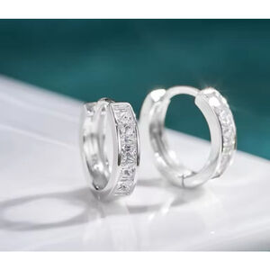 NEW White Gold Plated .925 Simulated Diamond Huggie Hoop Earrings, Unisex 10mm‎